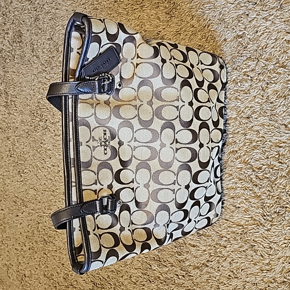 Coach Zip Top Tote In Signature Jacquard